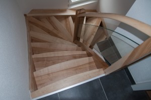 entreprise escalier pour maison en bois sur mesure spittler menuiserie bois sierentz haut rhin 68 - Nos artisans ont du Talent