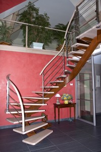 escalier suspendu maison en bois spittler menuiserie bois sierentz haut rhin 68 - Nos artisans ont du Talent