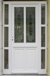 porte entree maison sur mesure bois et verre spittler menuiserie bois sierentz haut rhin 68 - Nos artisans ont du Talent