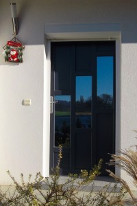 porte entree maison sur mesure verre spittler menuiserie bois sierentz haut rhin 68 - Nos artisans ont du Talent